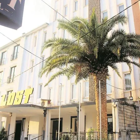 Lord Hotel *
